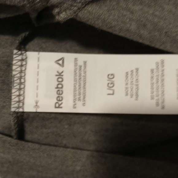 Reebok woman's size L short sleeve tagless tee shirt with multiple logos-NWT - Picture 10 of 13